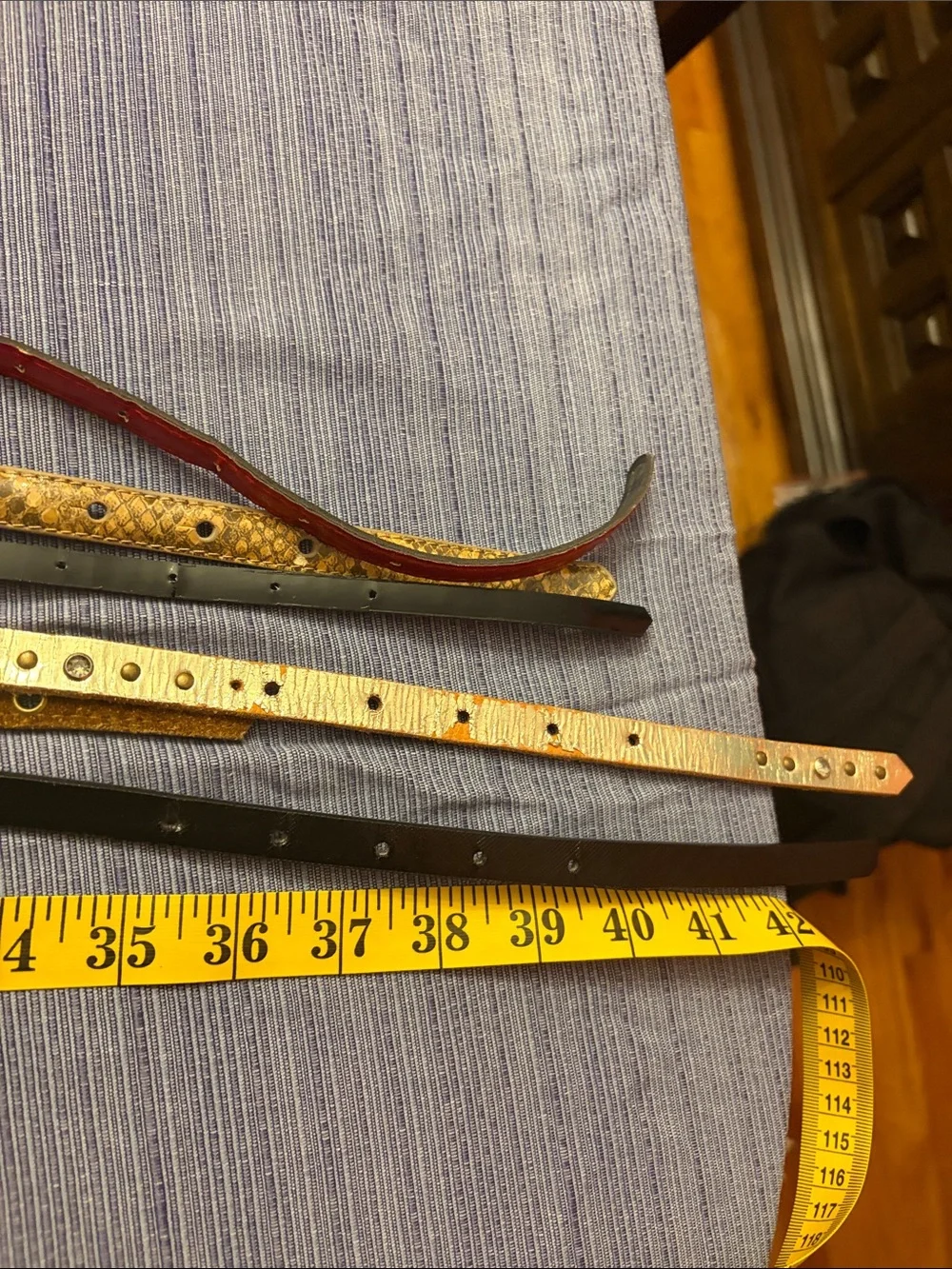 Bundle of 6 women’s belts